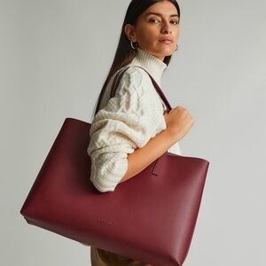 Everlane Women's Burgundy Tote Bag